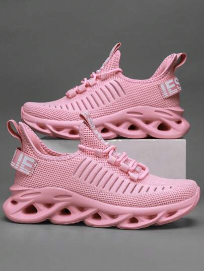 أحذية رياضية خفيفة الوزن وقابلة للتنفس للأزواج موديل ربيع/صيف 2025، أحذية رياضية وكاجوال للخارج للركض والتنزه، قاعدة من المطاط المفتول، مانعة للانزلاق، ناعمة ومريحة، بتصميم غير متماثل عشوائي