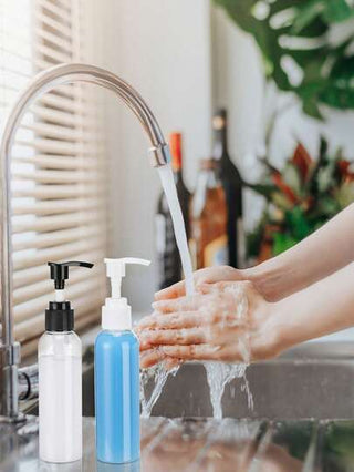 5 قطع زجاجات ضخ شفافة دائرية ، موزعات بمضخات ، زجاجات تعبئة للمستحضرات مثل الكريمات ، مضخات معبأة ، زجاجات سفر بلاستيكية قابلة لإعادة التعبئة ، حاويات سفر صغيرة مقاومة للتسرب للمستحضرات الصحية والشامبو والكريمات، مقاس 50 مل/100 مل (باللون الأسود)