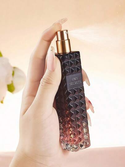 1 قطعة رذاذ عطر 30 مل - أربعة عطور, מַרְעוֹר אוויר לחדר, לסלון ולרכב, ריח פרחי ופירות מתוק לאוויר בריח נעים ועמיד לזמן ארוך, מכיל ריחות טבעיים טריים ונעימים, مناسب لإستخدام داخلي, خارجي، للمواعدة، الحفلات، المهرجانات، المنزل، المكتب، هدية مثالية...