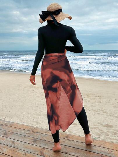 Swim Shayni زي سباحة حريمي أحادي اللون بأكمام طويلة وسحاب، مع طقم غطاء صباغة التعتيق المطابق وتنورة قصيرة بيكيني