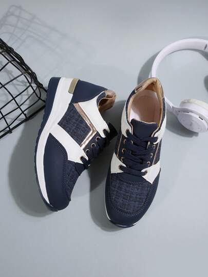 حذاء رياضي مريح وأنيق بكتلة لون، بحافة سميكة مرباطة، حذاء صيفي للشاطئ والمنتجعات بكعب منخفض، قماش مغزول منفذ للهواء، رأس مستدير، سهل الارتداء، خفيف للخارج والاستخدام اليومي، متطور مانع للانزلاق