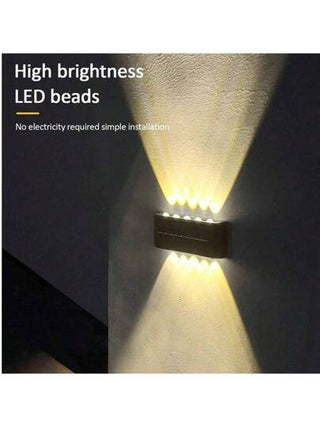 1 / 2 قطعة ضوء حائط شمسي 10 LED لأعلى وأسفل، مناسب للاستخدام في الخارج في الحديقة والممر وديكور جدران المنزل