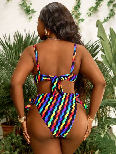 Slaydiva بدلة سباحة نسائية مقاسات كبيرة جديدة من قطعتين مع طبعة موجة على ملابس علوية البدلة والجزء السفلي مربوط الخصر بشكل مثلث