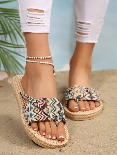 صندل شبشب مسطح للنساء مقاسات كبيرة المقاس مفتوح الأصبع، بسيط ومريح، كاجوال، أنيق ومناسب للشاطئ والعطلات الصيفية