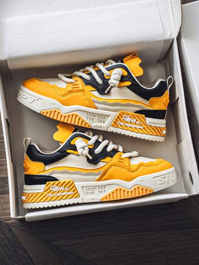 أحذية رياضية كاجوال عالية الكعب للرجال من الجلد ، سميكة القاعدة مانعة للانزلاق ، بتصميم مطبوع جرافيتي عشوائي ، أحذية تزلج