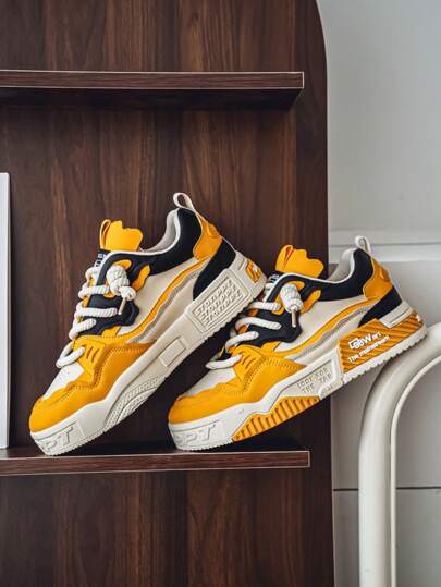 أحذية رياضية كاجوال عالية الكعب للرجال من الجلد ، سميكة القاعدة مانعة للانزلاق ، بتصميم مطبوع جرافيتي عشوائي ، أحذية تزلج