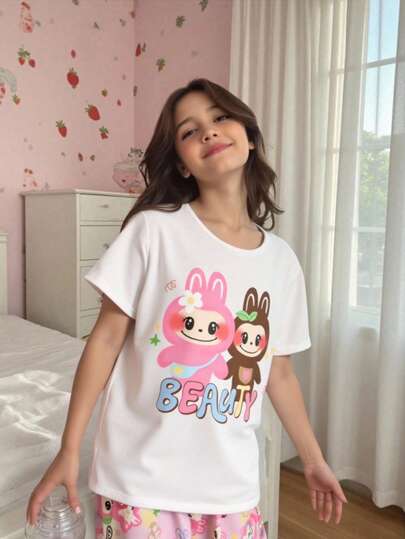 بيجاما طقم بقطعتين - توب أبيض بياقة طاقم وأكمام قصيرة برسومات كارتونية جميلة مع شورت بنفسجي للبنات، ملابس منزلية مريحة وكاجوال