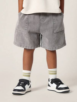 SUMWON مجموعة قطعتين صيفية قطنية من قميص كم قصير و شورت كاجوال مناسبة للأطفال بطراز الشارع والرياضة، ملابس أنيقة لطفل "بطل التزلج المستقبلي"