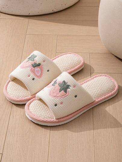 أحذية منزلية نسائية مبطنة بالفليس بتطريز فرولة، مريحة للارتداء في المنزل، مناسبة للخريف والشتاء