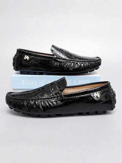 أحذية موكاسين رجالي بتزيين معدني، أحذية مريحة غير زلقة سهلة الارتداء، أحذية رجالي للربيع والصيف