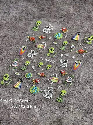 2 قطعة من ملصقات الأظافر بالأبعاد الخمسية (5D) المنقوشة بغرز بارزة على شكل كائن فضائي ، ملصقات أظافر فضائية ثلاثية الأبعاد لاصقة ذاتياً بتصميم نمط أطباق طائرة واشكال فضائية،باللونين الأخضر والأسود بطابع كرتوني خيالي ، تزيين أظافر نسائي