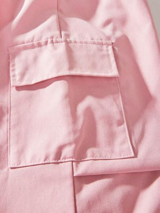 تيشيرتات بناتي مجموعة بنطلون كارجو وتي شيرت رخوة ذات كتف منخفض بطبعة قطة لأطفال الروضة 2 قطعة/طقم