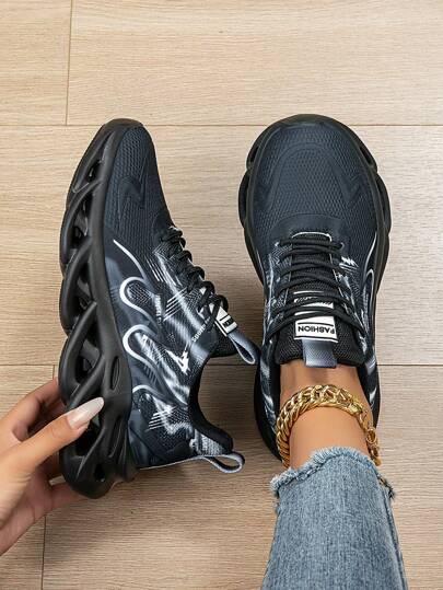 أحذية رياضية نسائية سوداء بنعل سميك ومتدرجة اللون، مريحة وقابلة للتنفس، امتصاص للصدمات، مناسبة للرياضة الخارجية، الجري، اللياقة البدنية والمشي. هدية مثالية لأعياد الميلاد، رأس السنة الجديدة وعيد الحب.