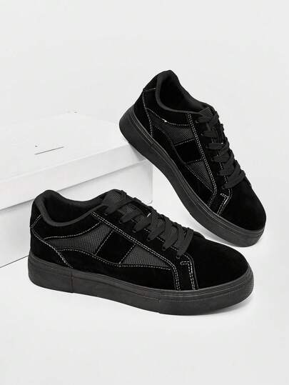 أحذية كانفاس منفذة للهواء مع أسطح سميكة، باللون الأسود البسيط، أحذية رياضية كاجوال للرجال، أحذية رياضية شبكية مانعة للانزلاق للطلاب، تصلح لجميع المواسم