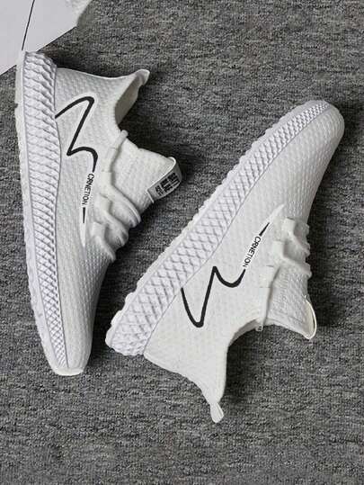 حذاء رياضي للرجال يناسب الصيف ذو طبعة مطاطية مانعة للانزلاق وشبكة تنفس، متعدد الاستخدامات، طري، للمشي لأداء المهام اليومية، بتصميم أبيض بسيط وأنيق، حذاء كاجوال سهل الارتداء