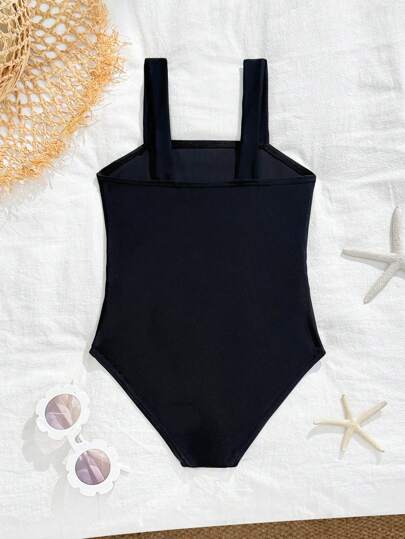 بدلة سباحة قطعة واحدة مفتوحة للفتاة الصغيرة للشاطئ أو العطلات