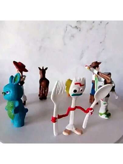 Disney 7 قطع أشكال حركية لشخصيات وودي وجيسي من قصة لعبة- دمى كرتونية من عالم الرسوم المتحركة الخيالية، مناسبة للديكور في مختلف السيناريوهات والخيار الأول للهدايا. تعتبر هذه الأشكال الحركية مثالية لتزيين غرف النوم وغرف اللعب أو مكاتب المكاتب، مما يضيف لمسة