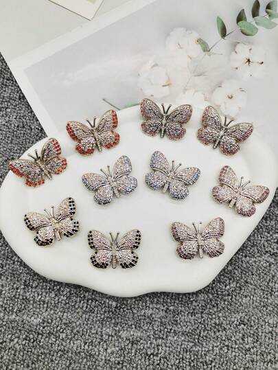 2 زخرفة أحذية على شكل فراشة مصنوعة من راتنج ABS مرصعة بحجارة الراين الملونة، إكسسوارات أحذية فاخرة قابلة للإزالة للنساء، مناسبة للصنادل والأحذية الشاطئية والحقائب، للاستخدام كهدايا في المناسبات كعيد الميلاد وعيد الحب وغيرها (الأحذية غير مشمولة)