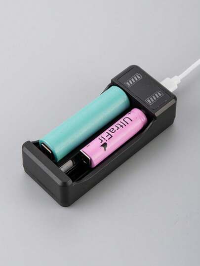 شاحن بطارية قابلة للشحن 18650 متعدد المنافذ USB 2/4 فتحات لبطاريات 10440 و 14500 و 18650 بفولتية 4.2 فولت