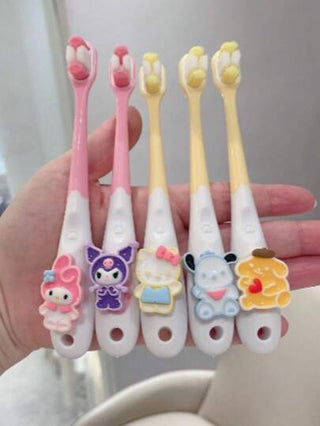 Sanrio طقم فرشاة أسنان هالو كيتي سانريو 1 قطعة/5 قطع: فرشاة أسنان يدوية بشخصية كرتونية جذابة وشعيرات ناعمة - مثالية للعناية بالأسنان والسفر! طقم هدية مثالي! ديكور حمام المنزل الصيفي