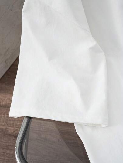 Manfinity Hypemode طقم تي شيرت بياقة طاقم وأكمام قصيرة مطبوع عليه شعار ، وشورت خصر ربطة للرجال