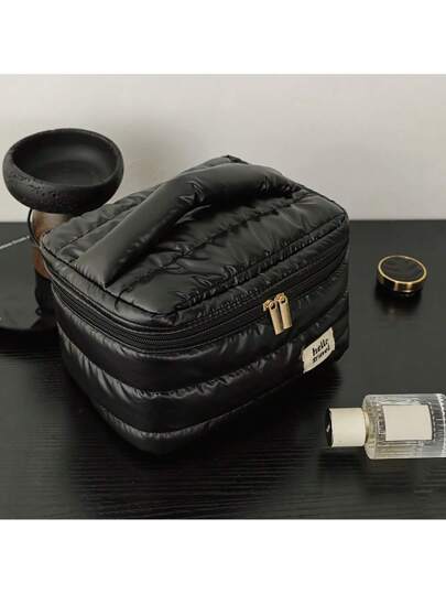 حقيبة مستحضرات تجميل قابلة للطي ذات تصميم فضي أنيق بسحاب إغلاق، حقيبة مكياج عطلات | حقيبة سفر أنيقة | حقيبة مستحضرات تجميل خفيفة الوزن، منظم مكياج محمول متعدد الحجيرات - تستخدم للسفر والاستخدام اليومي والعطلات