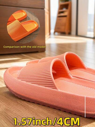 أحذية منزلية جديدة للرجال مريحة وناعمة، من مادة EVA مانعة للانزلاق والرائحة والبكتيريا، ذات تصميم عصري من موحد اللون أو شريطي رأسي بنعل سميك، مناسبة للاستخدام على الشاطئ وفي المنزل