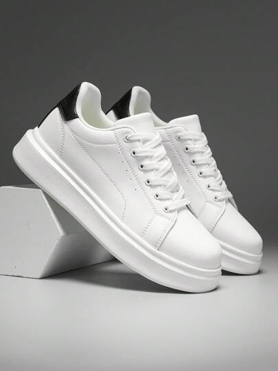 أحذية رياضية كاجوال منخفضة الأعلى كلاسيكية سوداء وبيضاء، قابلة للاستخدام متعددة الاستخدامات للرجال، موضة راقية بسيطة خفيفة الوزن مريحة ذات منصة ناعمة مع رباطات أمامية