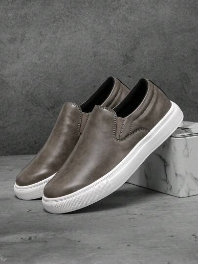 أحذية رياضية كاجوال للرجال بأسلوب بريطاني كلاسيكي عصري بلون أحادي سهل الارتداء، مناسبة لجميع المواسم بتصميم خفيف الوزن ومريح, لوفر