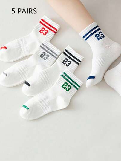 5 أزواج من الجوارب البيضاء للأطفال مطبوعة بأرقام وخطوط، من نسيج محبوك مريح، بتصميم بسيط، مناسبة للطلاب في عودة المدرسة، للارتداء اليومي والرياضة والبيت والهدايا في المناسبات، مناسبة لجميع المواسم
