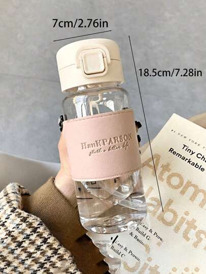 قطعة واحدة كوب قش بغطاء جلد PU، عازل للحرارة ومانع الانزلاق، جسم كوب شفاف، متوفر باللون الوردي/الرمادي، تصميم غطاء قابل للطي، شرب مريح، كوب مياه محمول، مناسب للمكتب/السفر، طراز بسيط، شرب صحي، تحسين نوعية الحياة، زجاجة مياه رياضية، جيد للصحة، زجاجة...