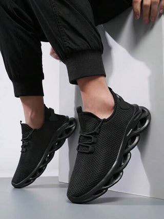 زوج من الأحذية الرياضية الكاجوال الخفيفة متعددة الألوان ذات الرباط، أحذية الركض الصيفية للخارج