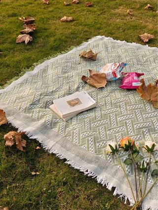 1 قطعة سجادة بوهيمية النمط لحفلات النزهات والتخييم ، سجادة عشب للخارج ، أغطية طاولة ، بطانية للنوم ، سجادة عازلة للرطوبة ، مناسبة للنزهات الخارجية وحفلات العطلات والديكور في غرفة المعيشة/النوم وهدايا عيد الحب ، اللون الأخضر الفاتح