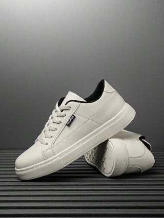 أحذية رياضية كاجوال بسيطة للرجال، موحد اللون مع طباعة حرفية مخططة، رقبة مربوطة بنسيج، أحذية منخفضة براحة وخفيفة الوزن مناسبة للخروج اليومي، لألعاب رياضية