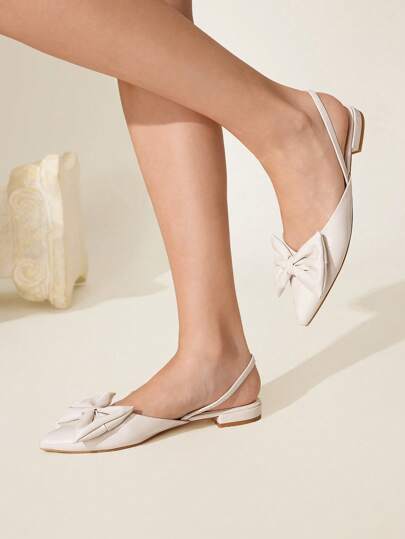 CUCCOO CHICEST نساء الربيع/الصيف جديدة مبالغ العقدة الكبيرة نصف مدبب قدم جميل أنيق سيدة جلد أبيض لامع منخفض، مناسب للذهاب إلى العمل/الحفلات/تناول شاي بعد الظهر