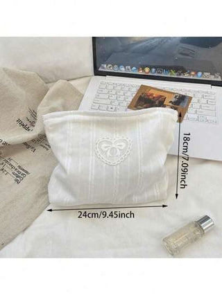 حقيبة مكياج بطبعة الفراشة والقلب، خفيفة الوزن ومتعددة الوظائف لتنظيم مستحضرات التجميل، مزودة بسحاب وبطانة داخلية مناسبة للسفر والاستخدام اليومي