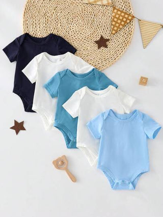 SHEIN دوزمود 5 طقم للأطفال من الرضع من الفتيان، رومبير ناعمة ومريحة بأكمام قصيرة برقبة مستديرة وبلون سادة محبك
