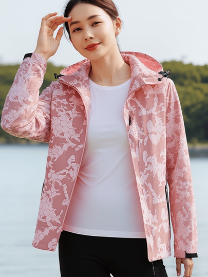 معطف خفيف الوزن للنساء بطبعة الكامفلاج، للرياضات الخارجية والملابس الكاجوال،مقاوم للماء ومانع للرياح مناسب للتنزه والدراجات،معطف رياضي مزود بغطاء للرأس وجيوب للخريف والشتاء