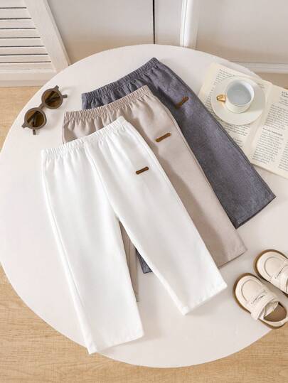 3 قطع/عبوة بنطال قصير للأولاد الرضع مرن الخصر، يتضمن 3 بناطيل نسيجية باللون الأبيض والخردل والرمادي داكن، مع رقع جلدية بني اللون على الأمام، مناسب للربيع/الصيف، للرياضة الخارجية والاستعمال اليومي، للأولاد من 6 أشهر إلى 2-3 سنوات