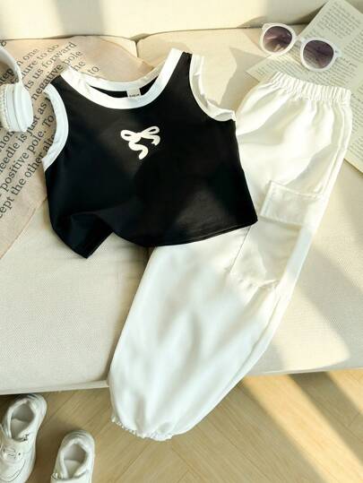 Genkimix Kids مجموعة مكونة من 2 قطعة لفتيات صغيرات، تتكون من سترة ذات طباعة فراشة سوداء وبنطلون كارجو أبيض، ملابس أطفال مريحة وأنيقة