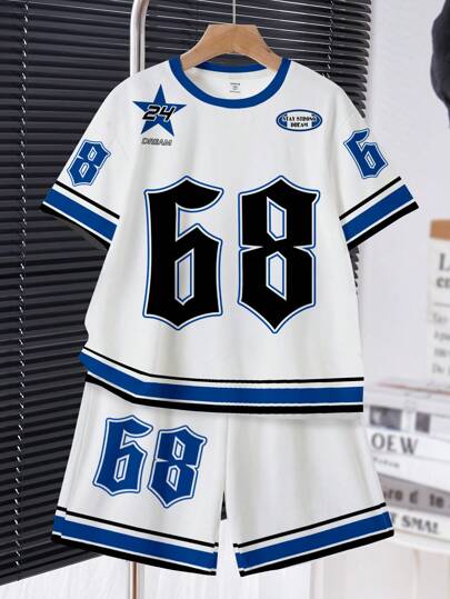 SHEIN مجموعة رياضية كاجوال أنيقة مكونة من 2 قطعة للفتيان المراهقين، تتميز بطبعات الأرقام 68 والنجوم والشعارات على قميص كم قصير بياقة مستديرة، مناسبة للصيف وللنشاطات الخارجية والرياضية