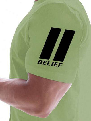 Manfinity Sport Corelite تي شيرت رياضية قصيرة الأكمام رقبة دائرية مطبوع عليها شعارات للرجال للصيف