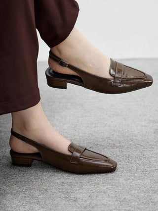 Mnmlis شبشب مربع الأصبع للنساء بنقشة بني داكن، مزود بشريط مشبك للإرتداء السهل