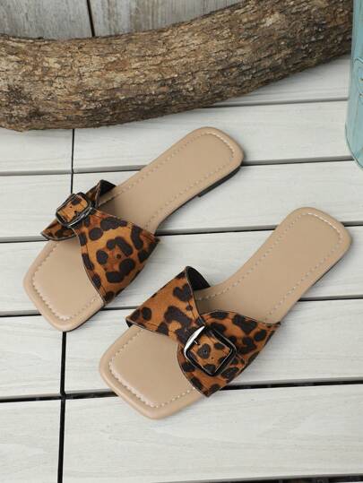 صنادل شاطئ نسائية مسطحة 2025 من الفلين اللين مع إبزيم، مفتوحة من الأمام، مقاسات كبيرة، صنادل صيفية كاجوال