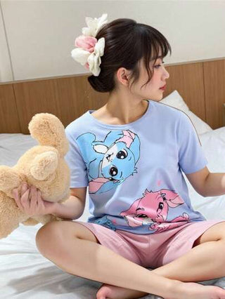 بيجاما بيجاما مكونة من 2 قطعة، تشمل ملابس علوية أزرق مع طباعة أرنب جميل مع شورت بيرمودا وردي ضيق للجزء السفلي، مناسبة للفتيات عُمر المراهقة المبكرة