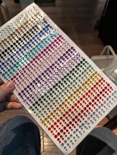 قطعة واحدة من 900 قرص مثلج بألوان نمط لزينة الوجه، ملصقات جواهر متألقة لحفل الموسيقى وال- DIY، ملصقات جواهر للعيون والوجه بطراز Y2K مناسبة لعروس الزفاف والفتيات، مستحضرات تجميل للجسم، مكون مناسب للرقص والحفلات ووشم صناعي