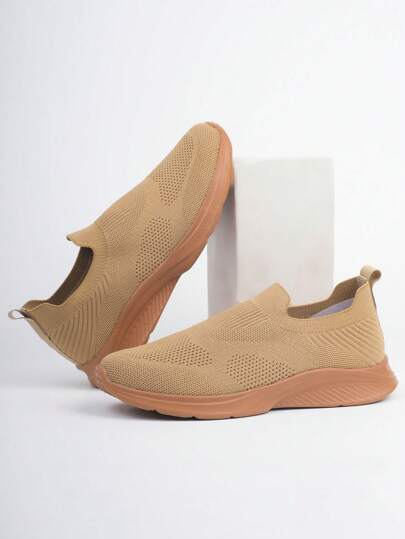 أحذية رياضية صيفية للرجال زائدي الحجم، قابلة للانزلاق، سهلة التنفس مصنوعة من الشبك، أخفاف وسادة هوائية، كاجوال مريحة لكبار السن لركض