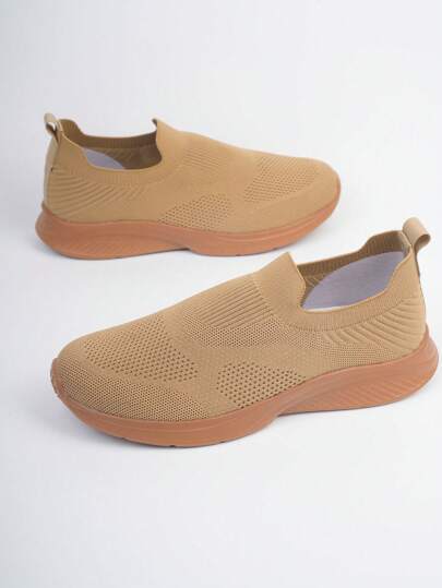 أحذية رياضية صيفية للرجال زائدي الحجم، قابلة للانزلاق، سهلة التنفس مصنوعة من الشبك، أخفاف وسادة هوائية، كاجوال مريحة لكبار السن لركض