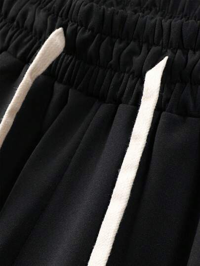 مجموعة 2 قطعة من الشورت الكلاسيكية بزر وسحاب للرجال، ذات لون أساسي، قبضة مريحة بجيوب، خصر عادي، مناسبة للصيف والاستخدام اليومي والخارجي للركض والجولف والصيد والكرة والتخييم والجيم والسباحة والشاطئ، هدية رائعة للزوج أو الحبيب