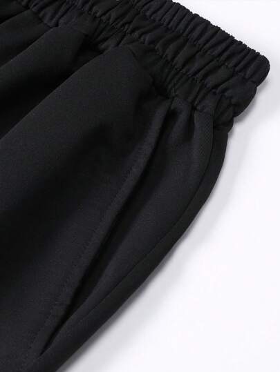 مجموعة 2 قطعة من الشورت الكلاسيكية بزر وسحاب للرجال، ذات لون أساسي، قبضة مريحة بجيوب، خصر عادي، مناسبة للصيف والاستخدام اليومي والخارجي للركض والجولف والصيد والكرة والتخييم والجيم والسباحة والشاطئ، هدية رائعة للزوج أو الحبيب